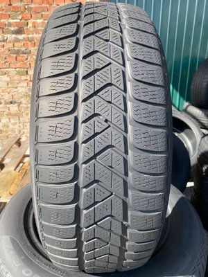 225/60R17 Pirelli Sottozero 3 d0398 фото