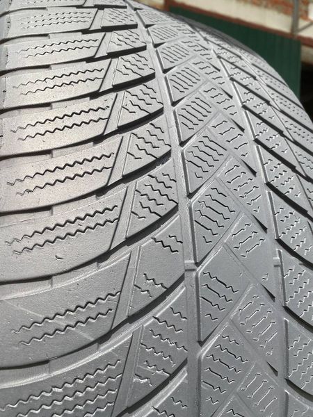 285/45R21 Bridgestone Blizzak LM001 d0136 фото