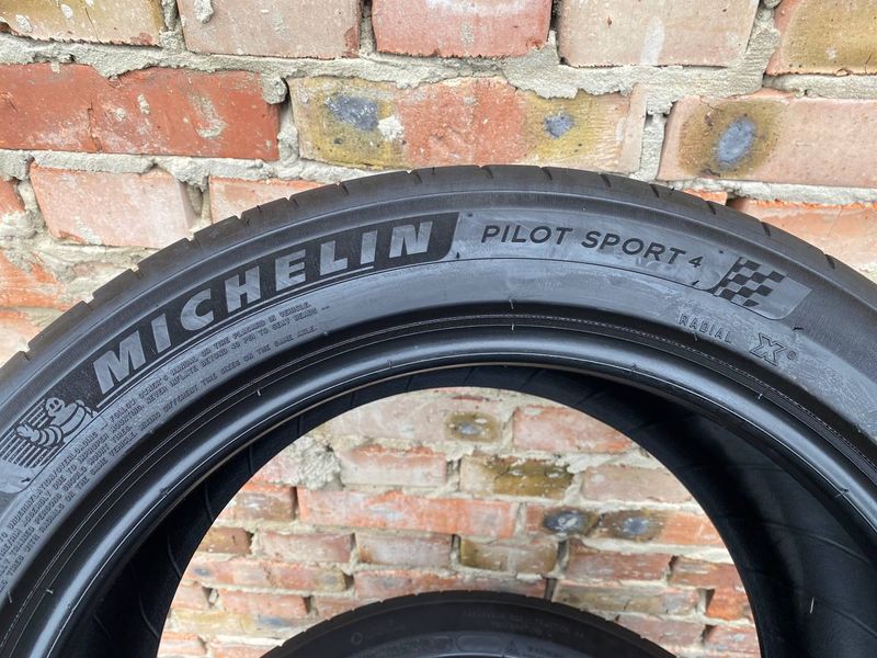 245/45R17 Michelin Pilot Sport 4 01089 фото