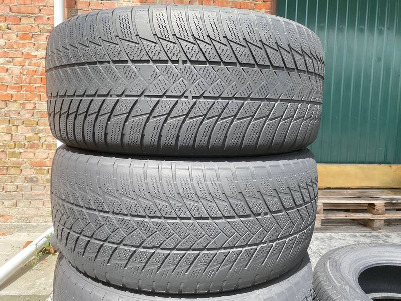 285/45R21 Bridgestone Blizzak LM001 d0136 фото