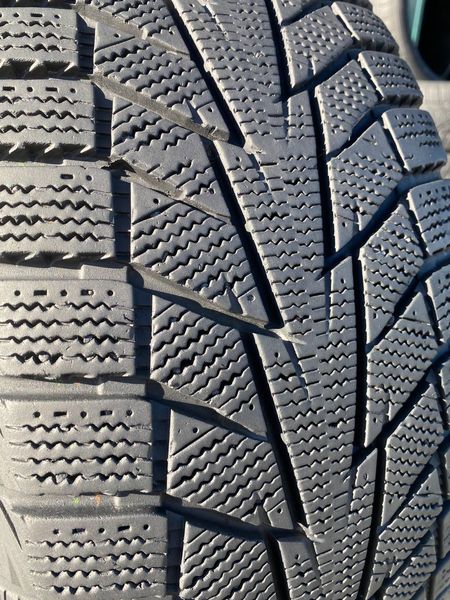 215/55R17 Hankook Winter I`Cept IZ2 01549 фото