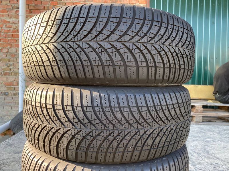 195/55R16 Goodyear Vector 4Seasons Gen-3 0306 фото