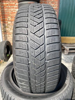 225/55R16 Pirelli Sottozero 3 0200 фото