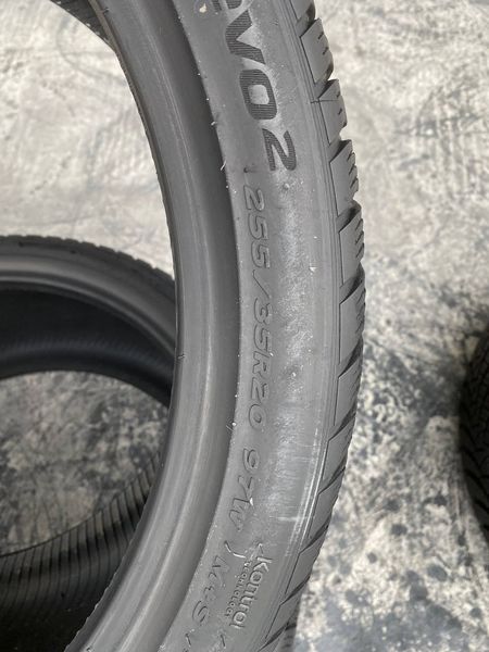 255/35R20 Hankook Winter I`Cept evo2 01456 фото