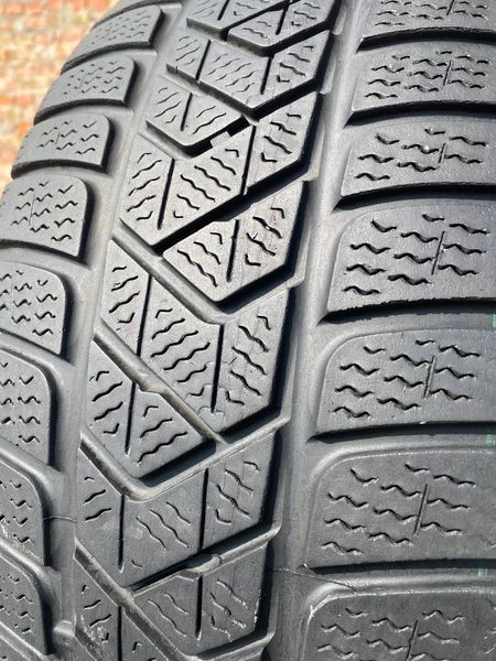 225/55R16 Pirelli Sottozero 3 0200 фото