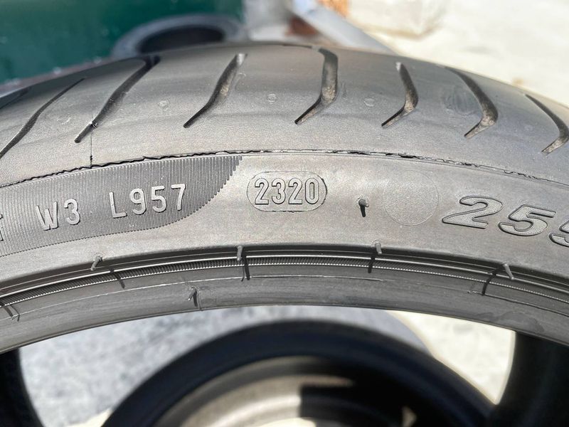 255/30R19 Pirelli P Zero Ч01141olx фото