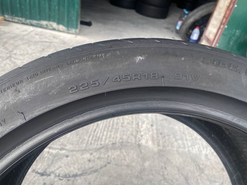 225/45R18 Goodyear Efficient Grip 01193olx фото