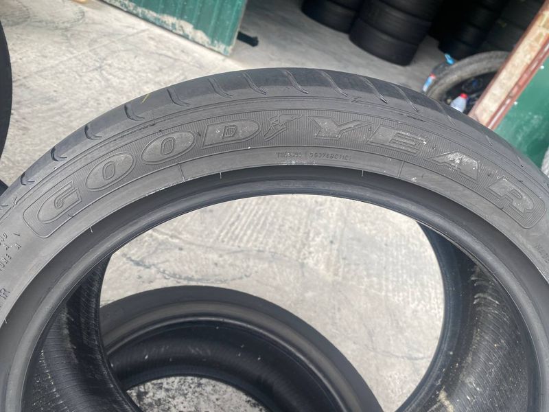 225/45R18 Goodyear Efficient Grip 01193olx фото