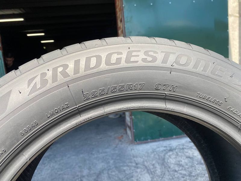 225/55R17 Bridgestone Blizzak LM001 d0400 фото