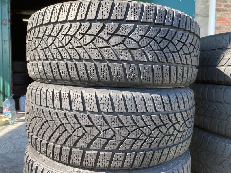 205/45R18 Goodyear UltraGrip d0340olx фото