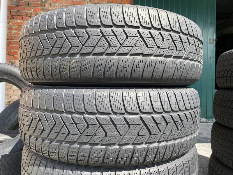 215/65R17 Pirelli Scorpion Winter 0756 фото