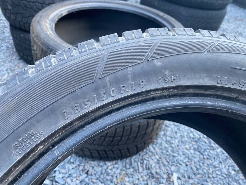 235/50R19 Dunlop  01646olx фото