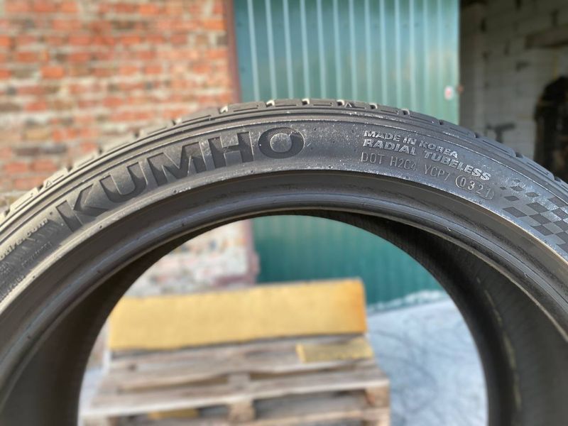 255/35R19 Kumho Ecsta PS71 01167 фото