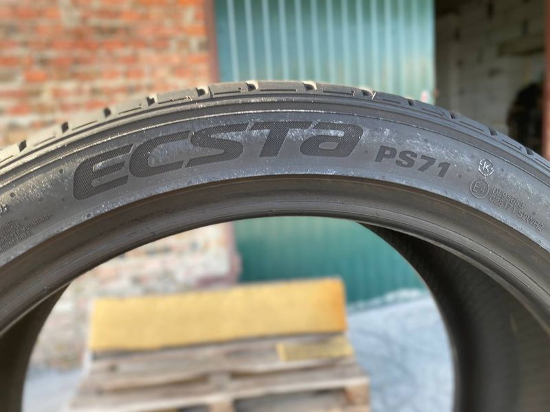 255/35R19 Kumho Ecsta PS71 01167 фото