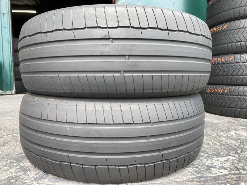 235/55R19 Hankook Ventus S1 evo3  01525 фото