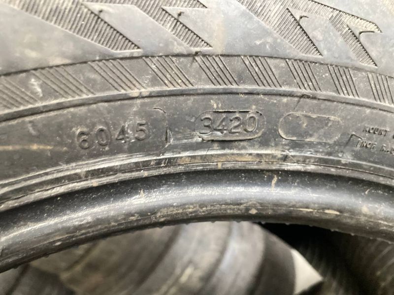 275/55R19 Nokian WR SUV 4 0914 фото