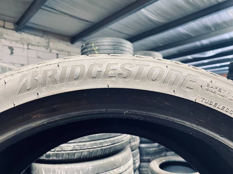 255/40R20 Bridgestone Turanza T005 0889 фото