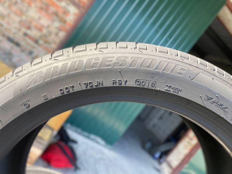 235/45R19 Bridgestone Dueler H/P d0181olx фото