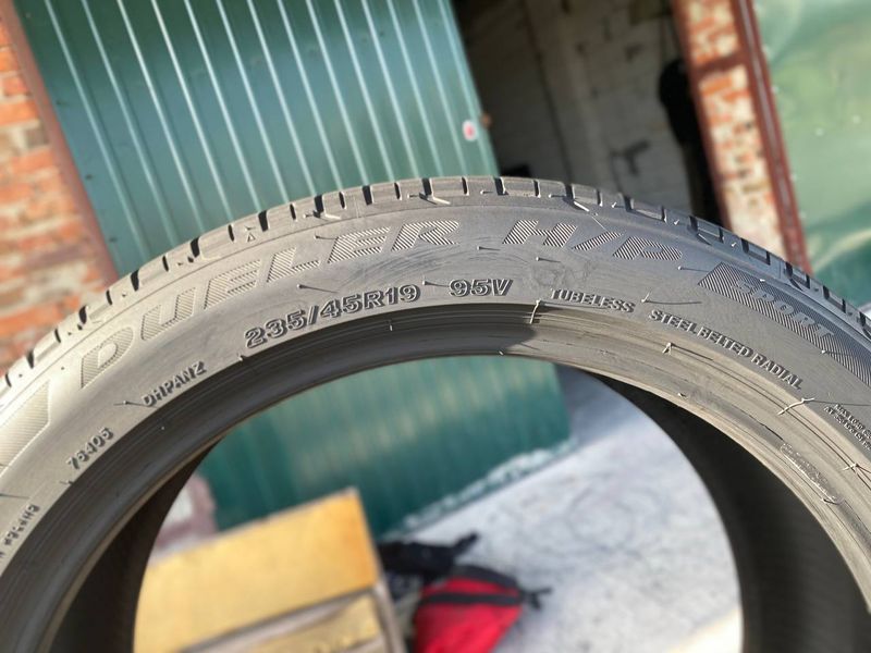 235/45R19 Bridgestone Dueler H/P d0181olx фото