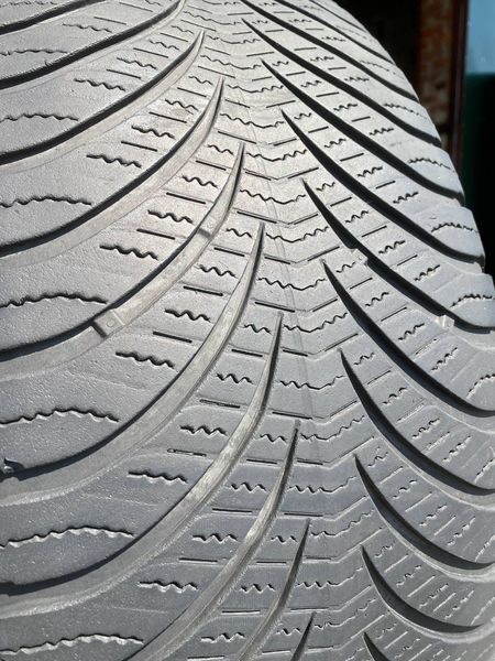 235/55R18 Goodyear Vector 4Seasons 01504 фото