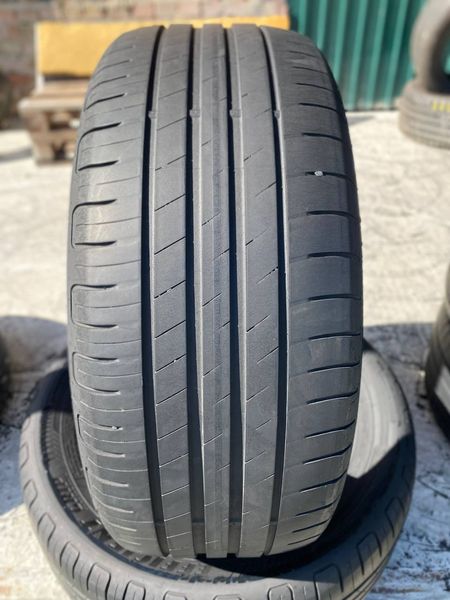 215/55R16 Goodyear EfficientGrip Performance 01041 фото