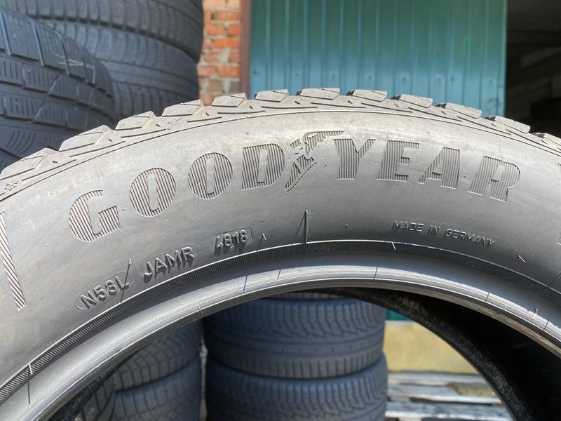 235/55R18 Goodyear Vector 4Seasons 01504 фото