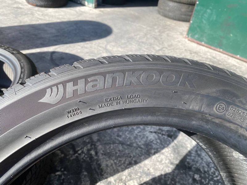 235/45R19 Hankook Winter I`Cept Evo2 01834 фото