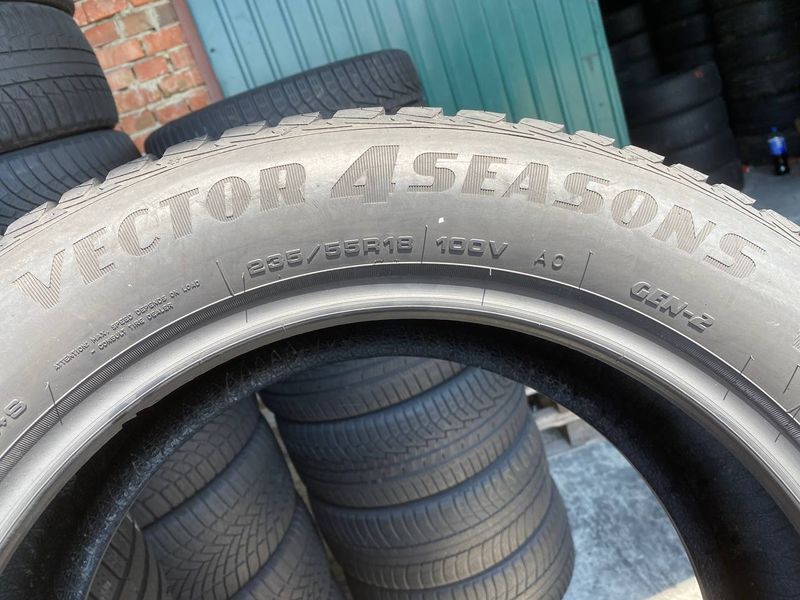 235/55R18 Goodyear Vector 4Seasons 01504 фото