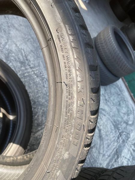 225/40R18 Bridgestone Blizzak LM001 0841olx фото