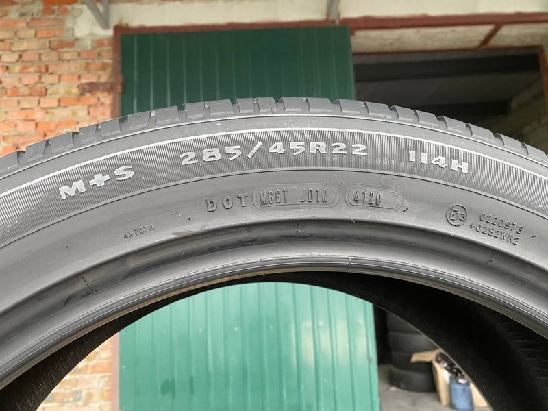 285/45R22 Goodyear Eagle Touring d0144olx фото