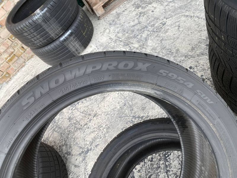 245/45R20 Toyo SnowProx S954 suv 01460olx фото