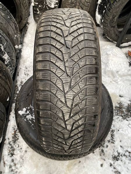 225/60R17 Yokohama BluEarth Winter V905 0793 фото