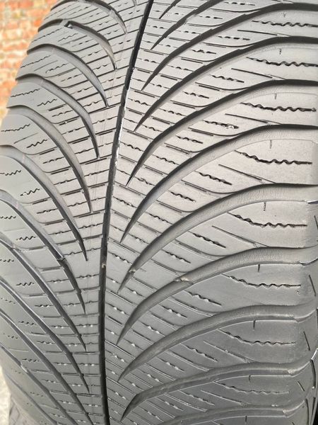 235/55R17 Goodyear Vector4Seasons GEN-2 0351olx фото