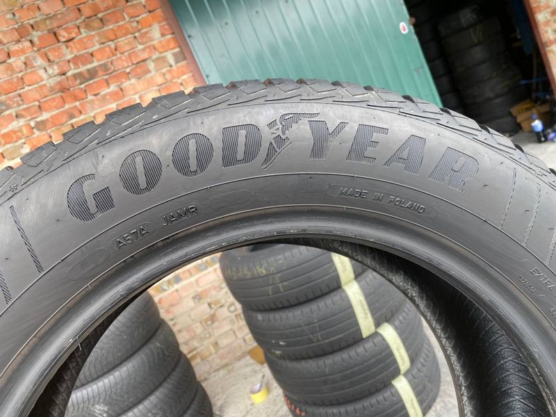 235/55R17 Goodyear Vector4Seasons GEN-2 0351olx фото