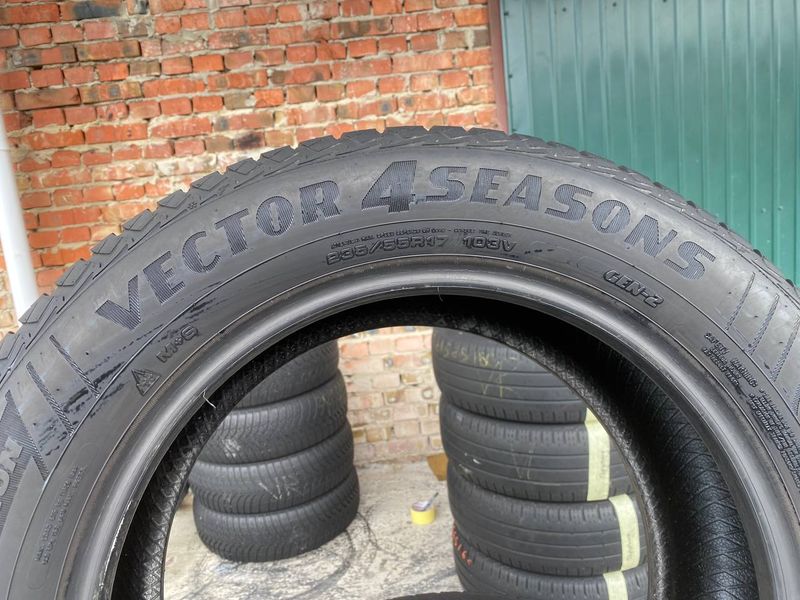 235/55R17 Goodyear Vector4Seasons GEN-2 0351olx фото