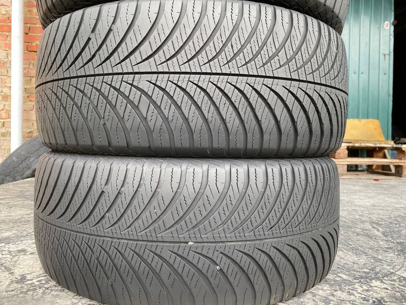 235/55R17 Goodyear Vector4Seasons GEN-2 0351olx фото