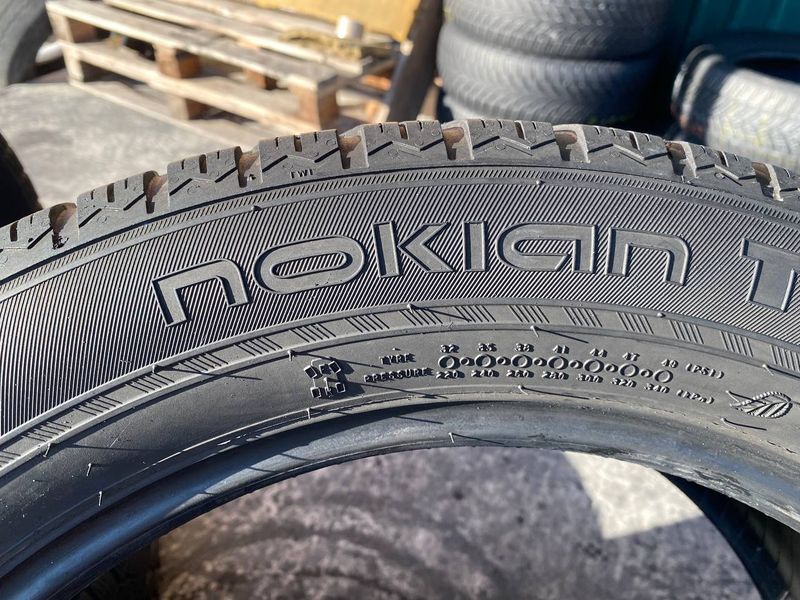 225/55R18 Nokian WR Suv4 01836 фото