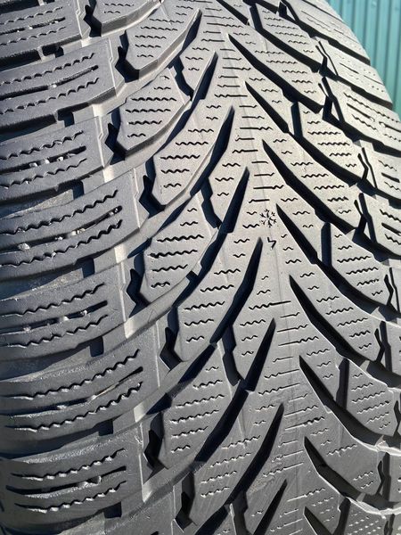 235/55R17 Nokian WR SUV4 0795 фото