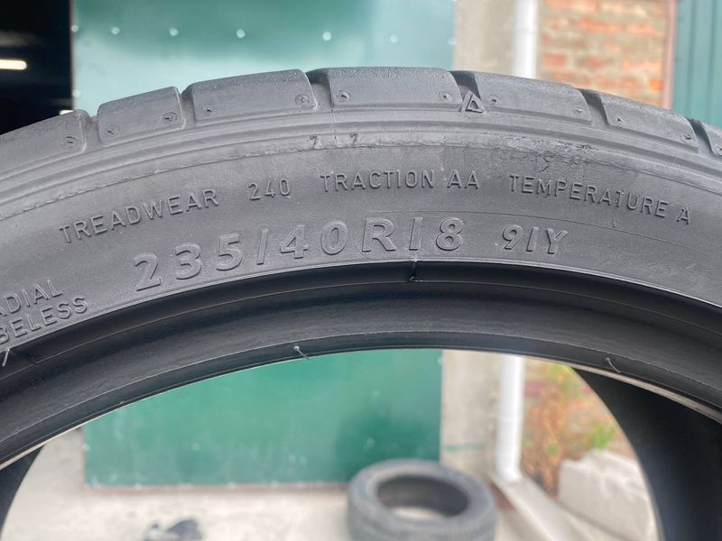 235/40R18 Dunlop Sport Maxx RT d0270olx фото