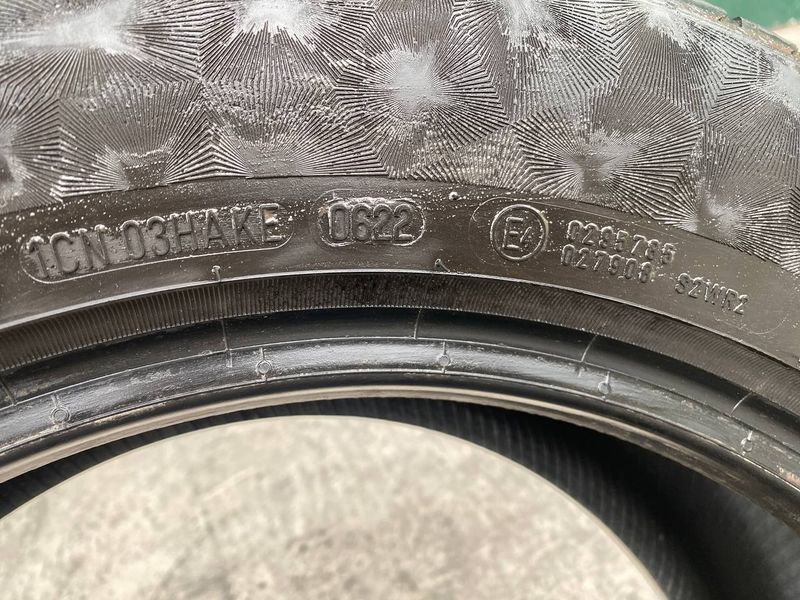 235/55R17 Continental PremiumContact 6 0739 фото