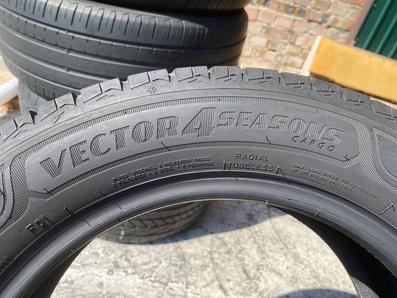 195/60R16C Goodyear Vector 4Seasons Cargo 01280 фото