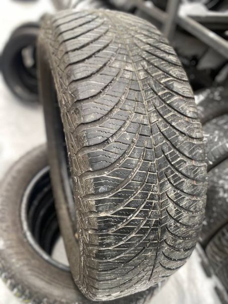 205/60R16 Goodyear Vector 4Seasons М0316 фото