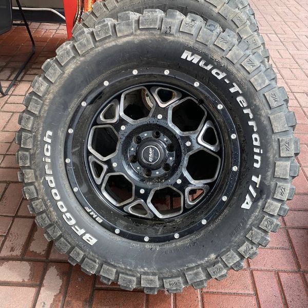 325/60R20 BFGoodrich Mud-Terrain T/A + Диски 2000 фото