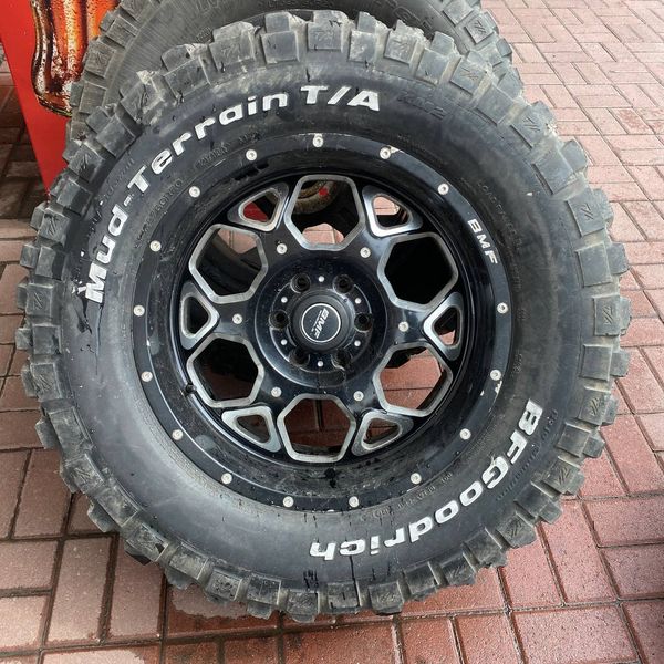 325/60R20 BFGoodrich Mud-Terrain T/A + Диски 2000 фото