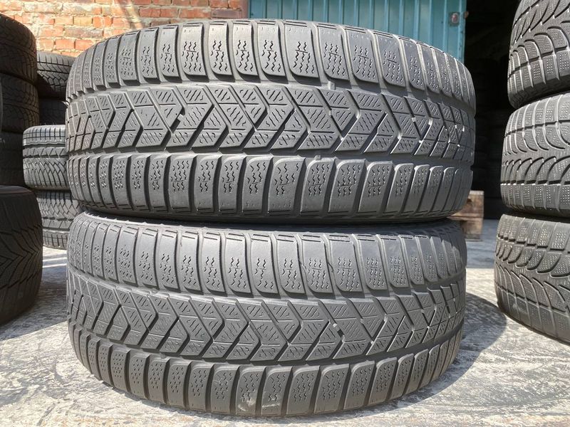 235/45R19 Pirelli Sottozero 3 01509olx фото