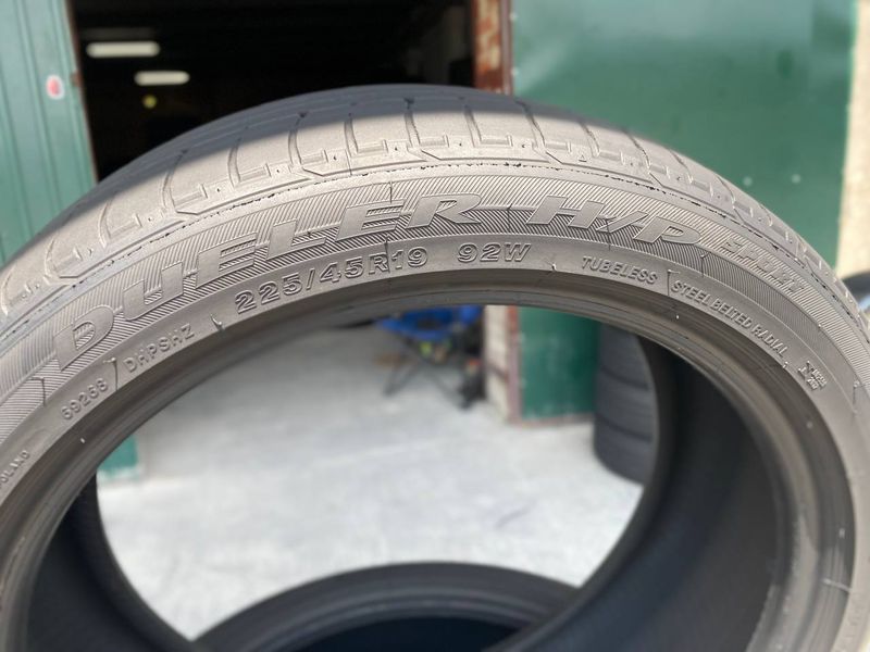 225/45R19 Bridgestone Dueler H/P d0187olx фото