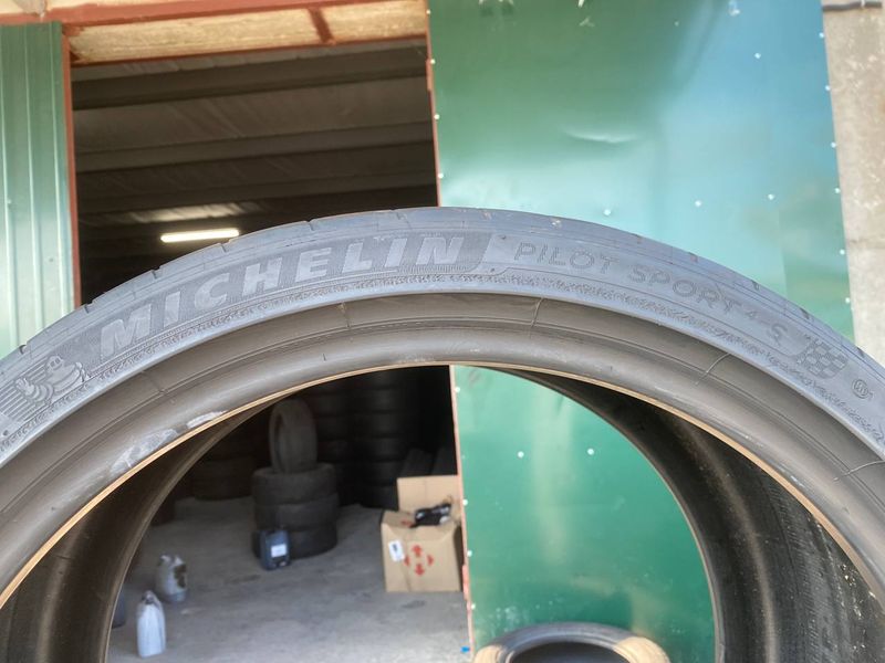 295/30R20 Michelin Pilot Sport 4S 01282 фото