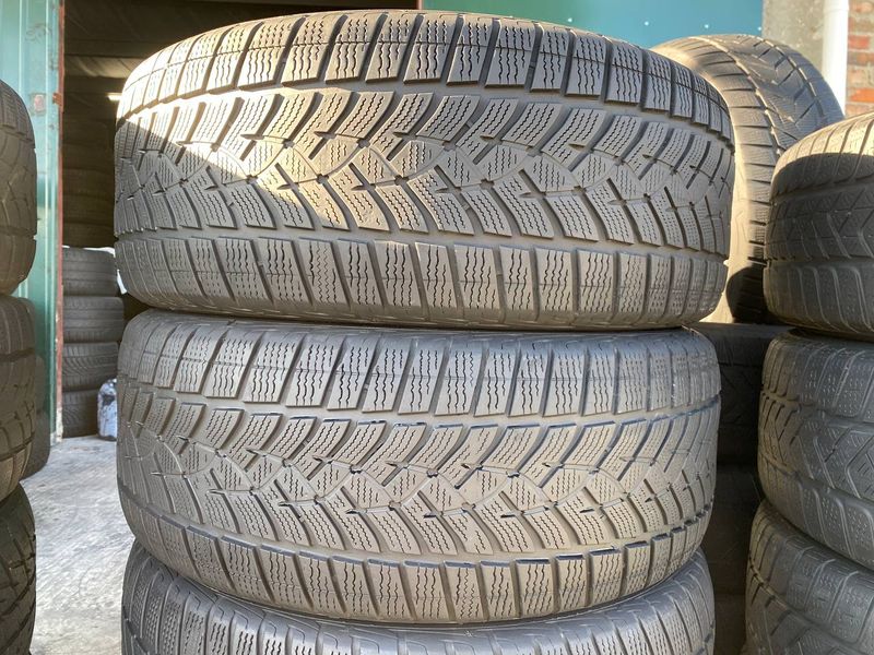 235/55R17 Goodyear Ultra Grip Performance 0799 фото