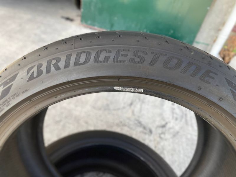 275/35R19 Bridgestone Potenza S007 01152olx фото