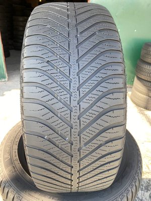 215/55R16 Goodyear Vector 4Seasons 0319 фото